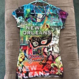 New Orleans shirt and jewelry